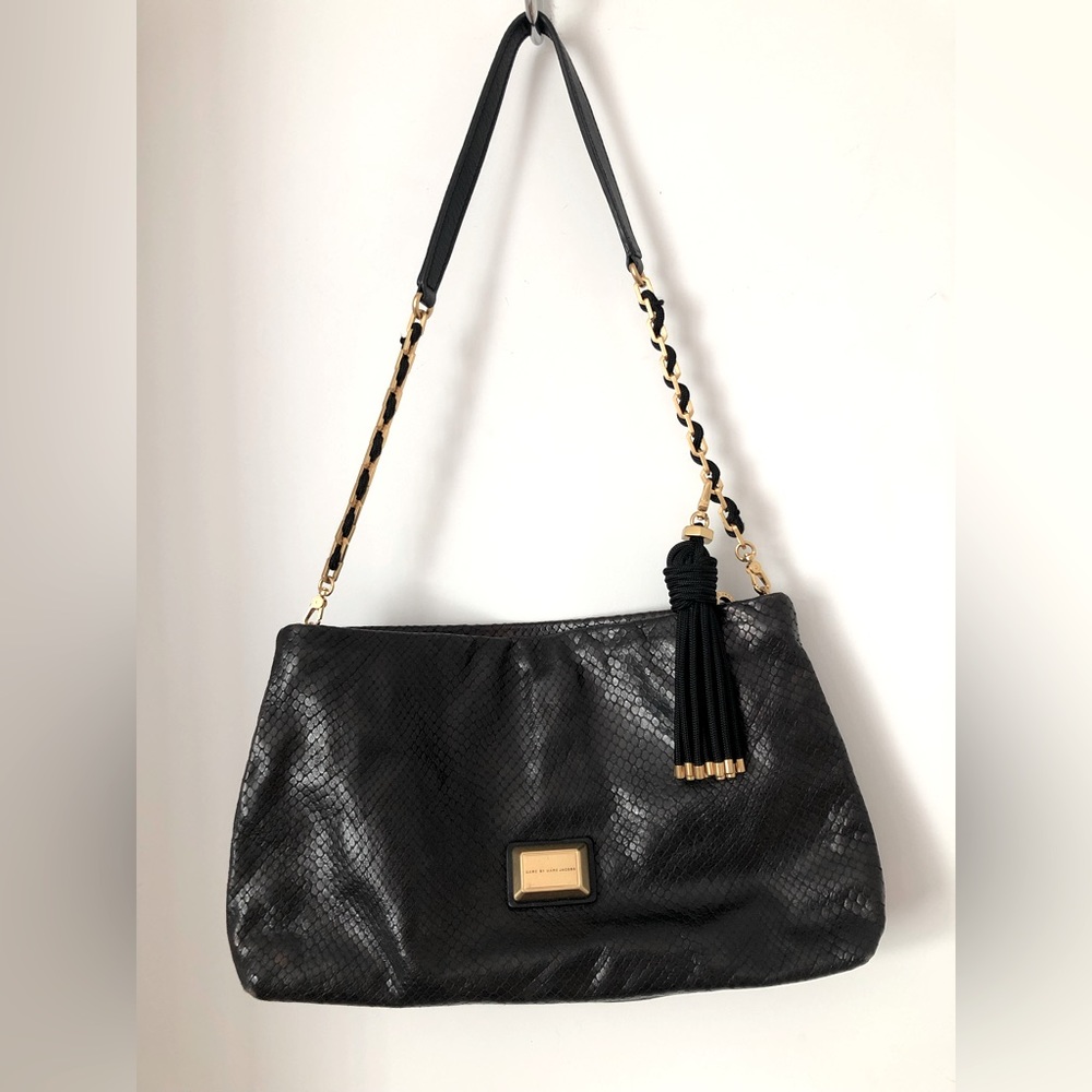 Marc Jacobs black shoulder purse.